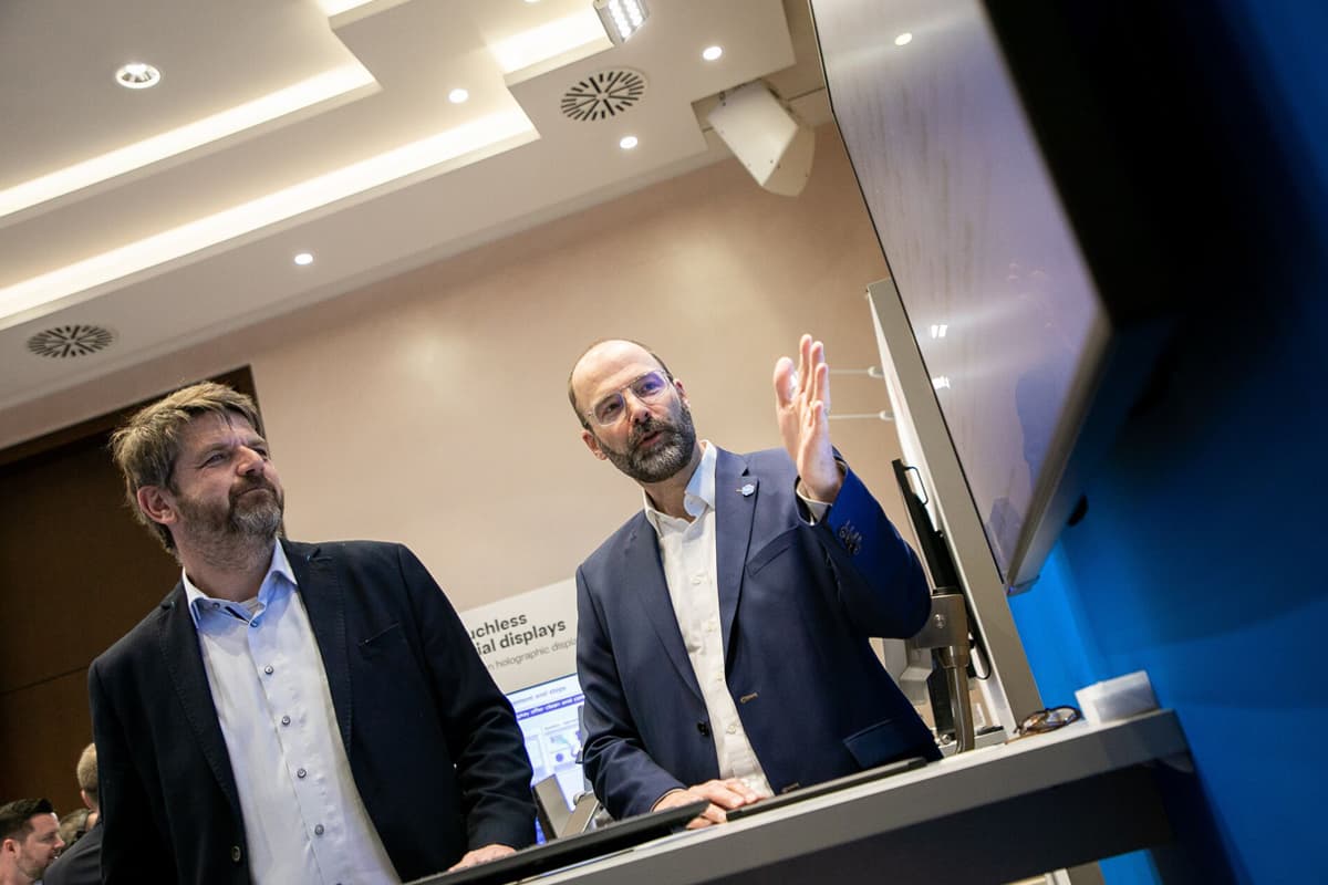 Zusammenarbeit ist der Weg zum Erfolg: Wiek de Winter und Lars Hornung entwickeln neue Möglichkeiten für Kunden.