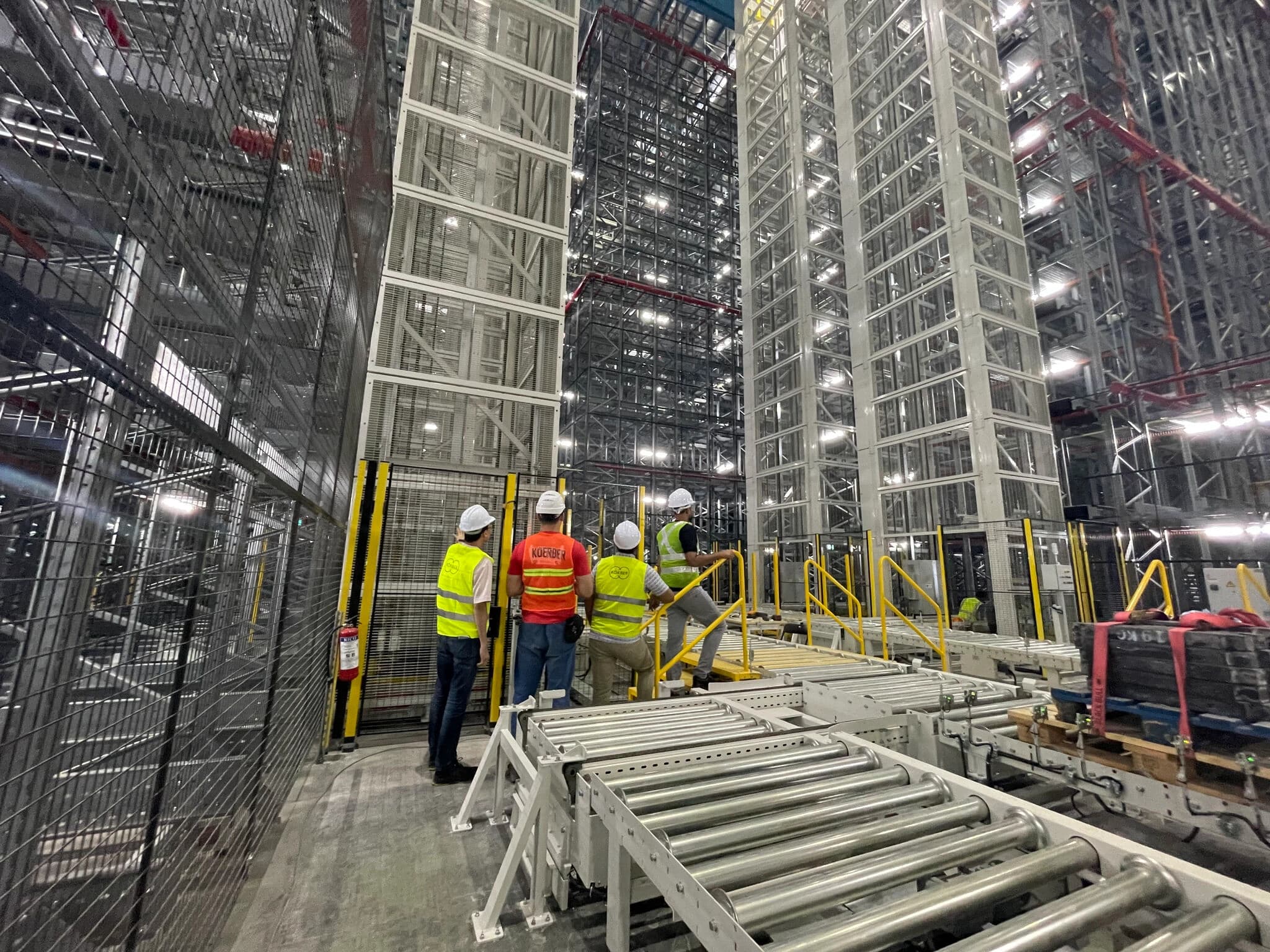 körber employees in a warehouse setting