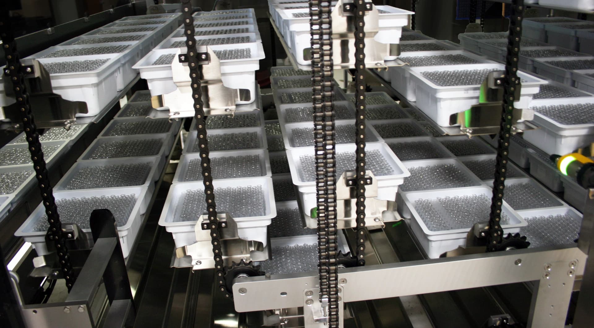 Picture of the inside of the FIFO accumulator.