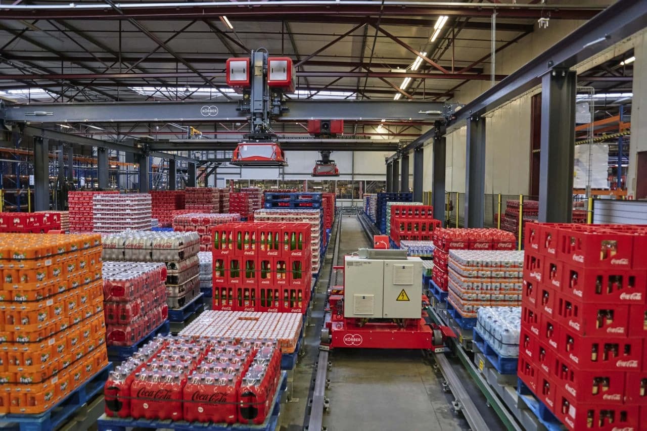 Coca cola warehouse with layer picker from Körber