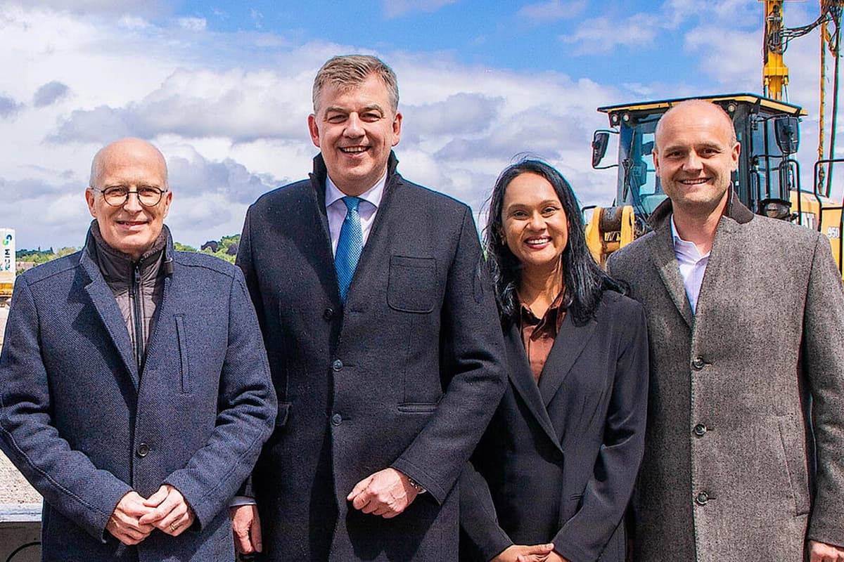Group photo at Hamburg construction site